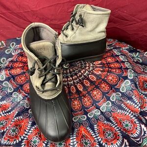 Women’s Sperry Saltwater Duck Boots – Gray Leather Black Rubber – Size 7.5